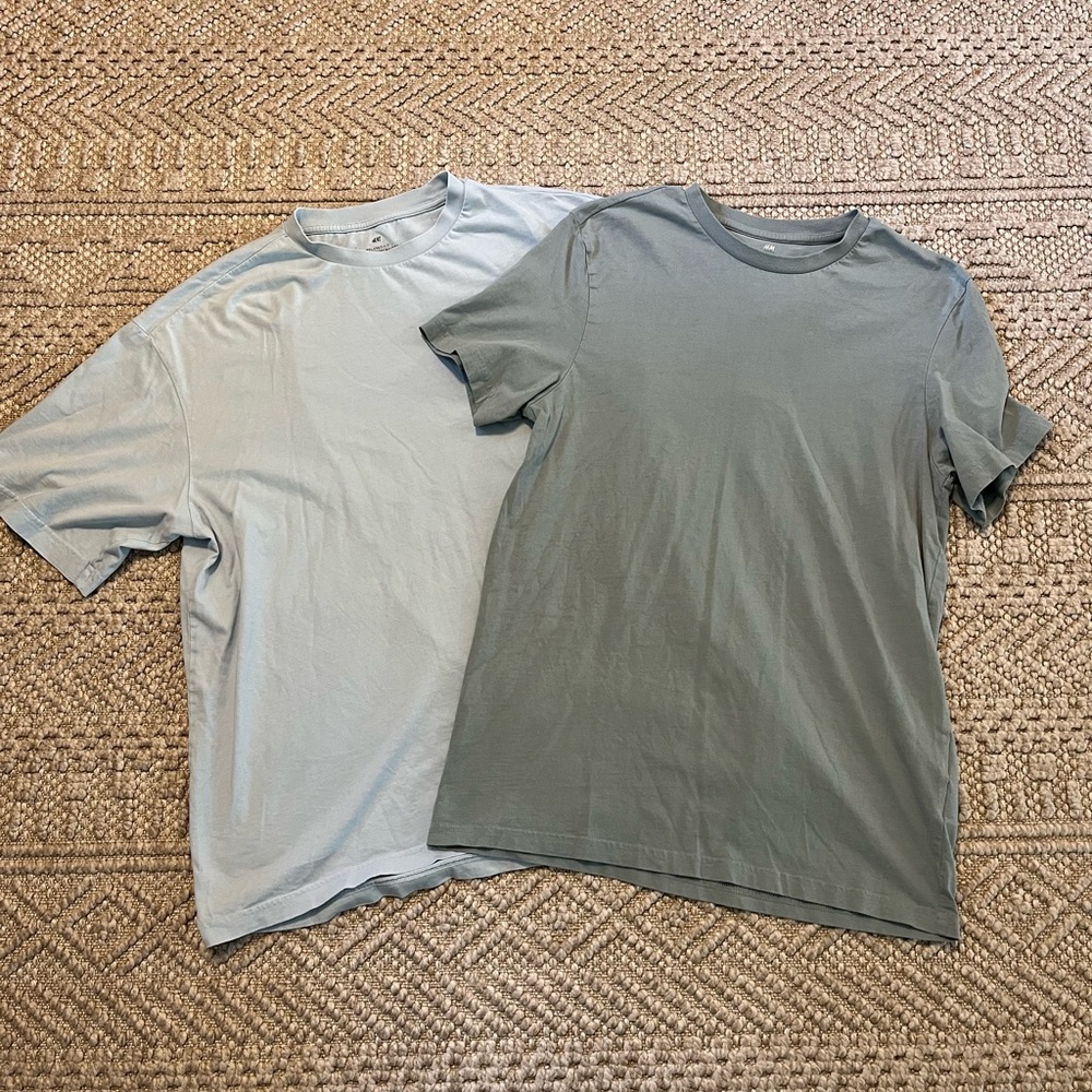 2 H&M shirts